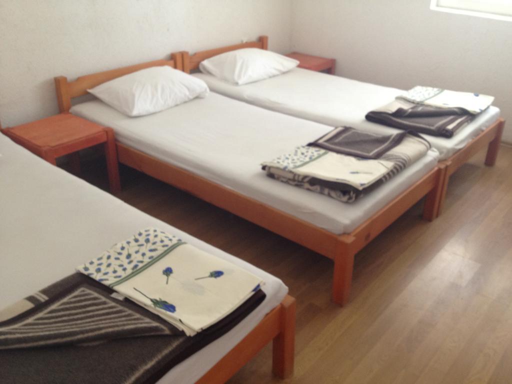 Guest House Lokoski Peštani Стая снимка