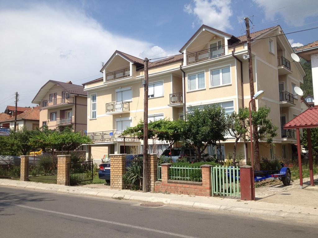 Guest House Lokoski Peštani Екстериор снимка